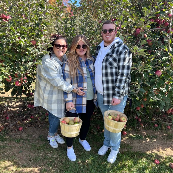 Meet Your Posher - Picture 6 of 6